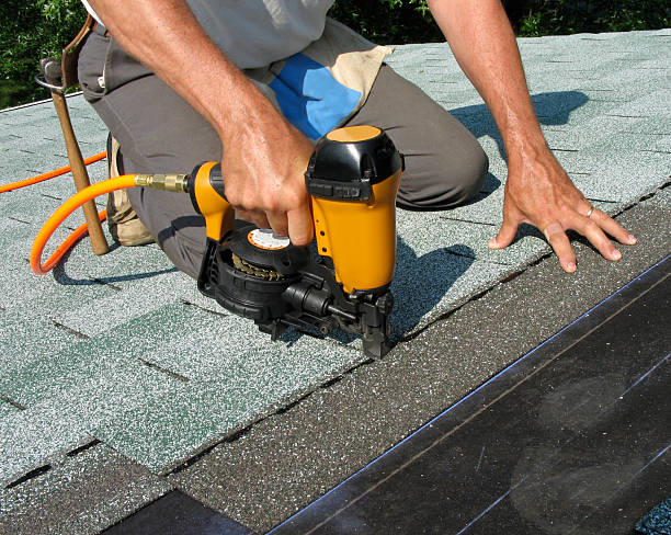  New Town, ND Roofing Contractor Pros